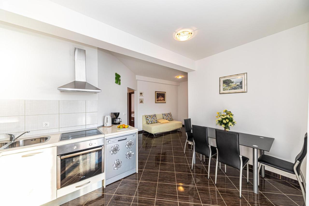 Rajcic Apartments Rogoznica  Eksteriør bilde