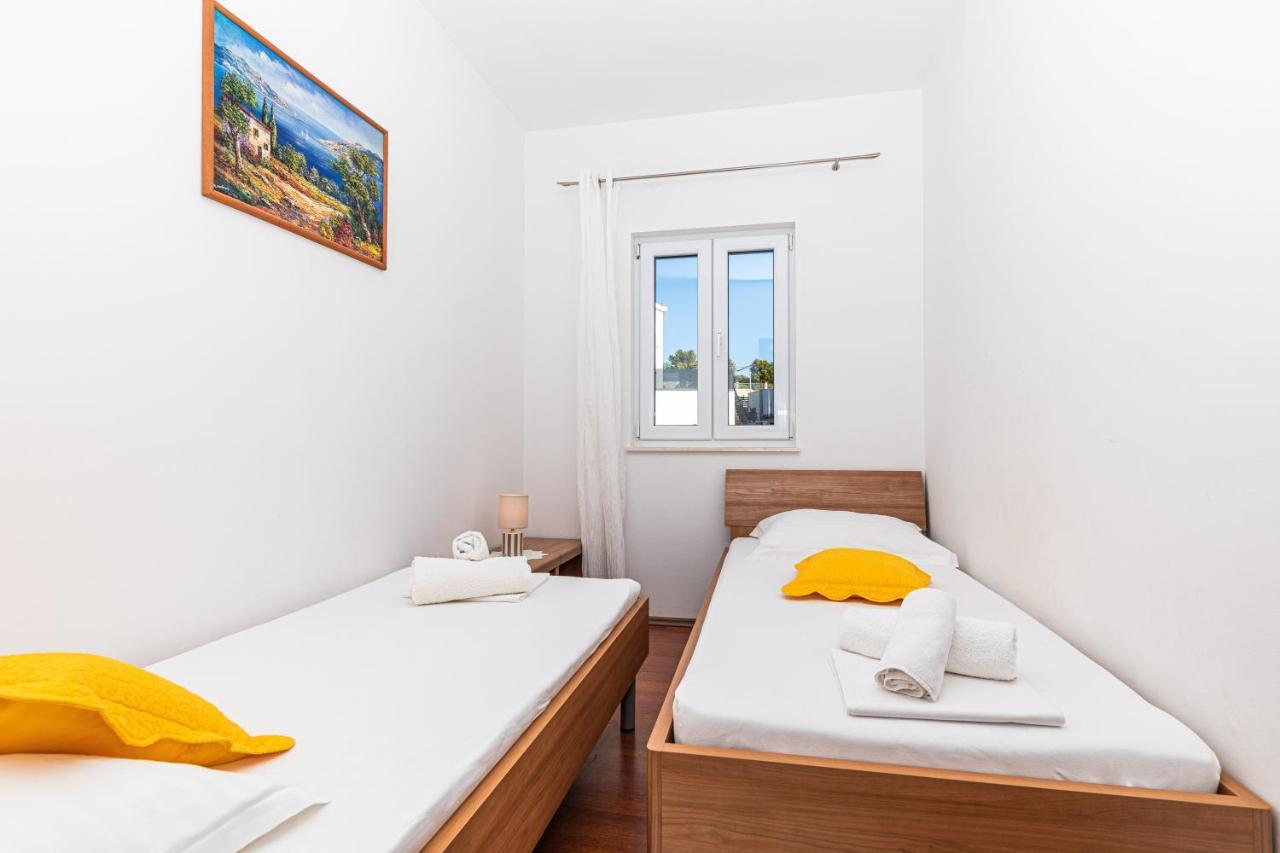 Rajcic Apartments Rogoznica  Eksteriør bilde