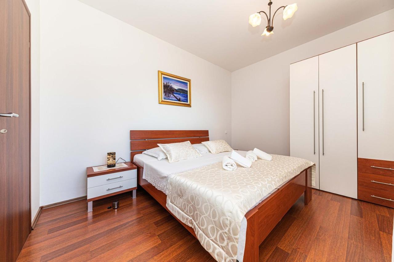 Rajcic Apartments Rogoznica  Eksteriør bilde
